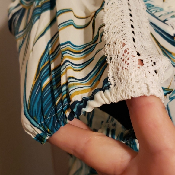 New plus size spring/summer top - Picture 9 of 16